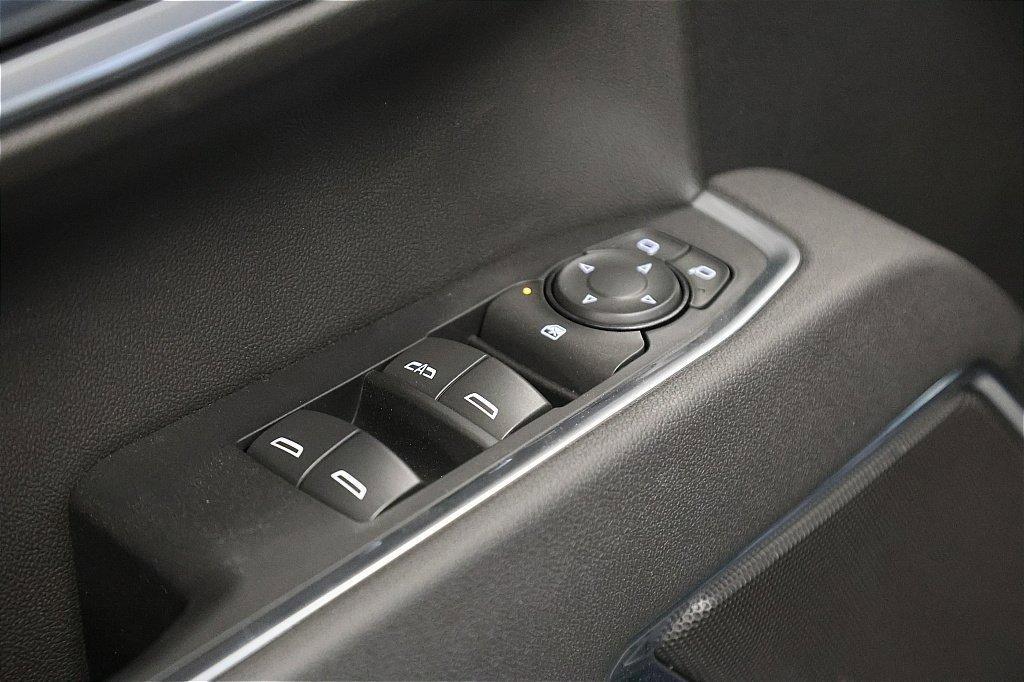new 2025 Chevrolet Silverado 1500 car, priced at $40,245