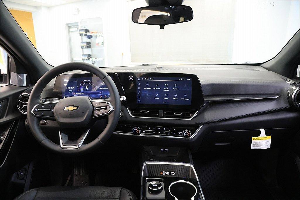 new 2026 Chevrolet Equinox car, priced at $34,109