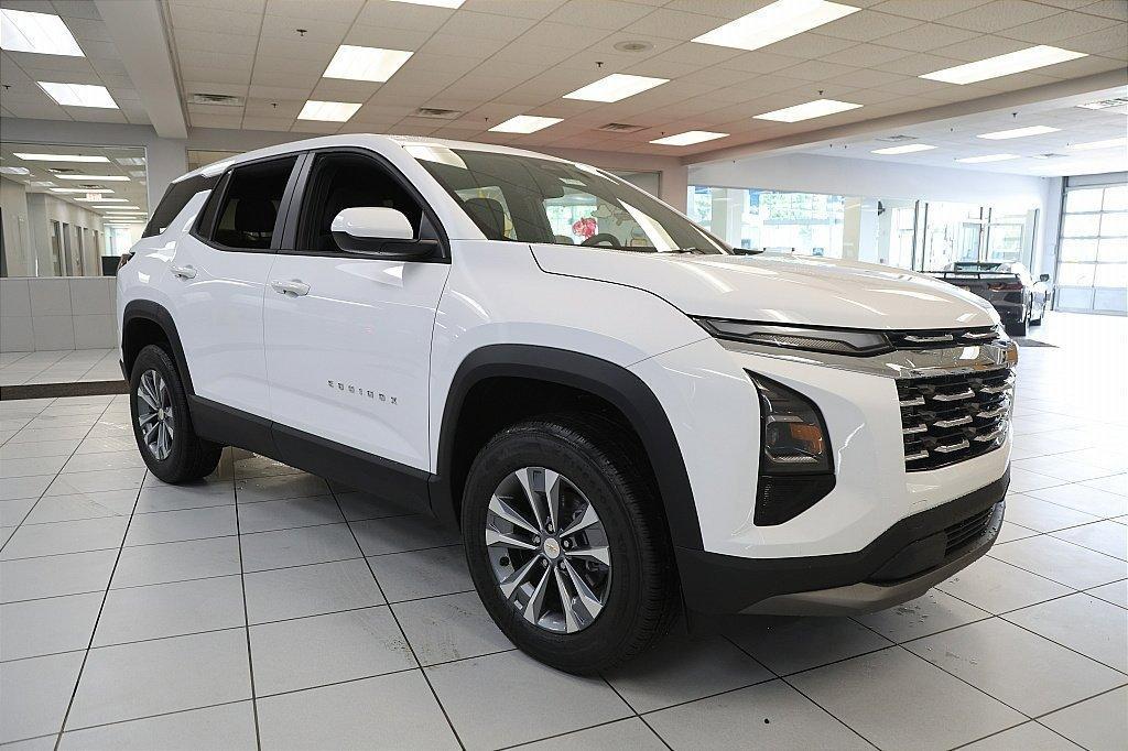 new 2026 Chevrolet Equinox car, priced at $28,499