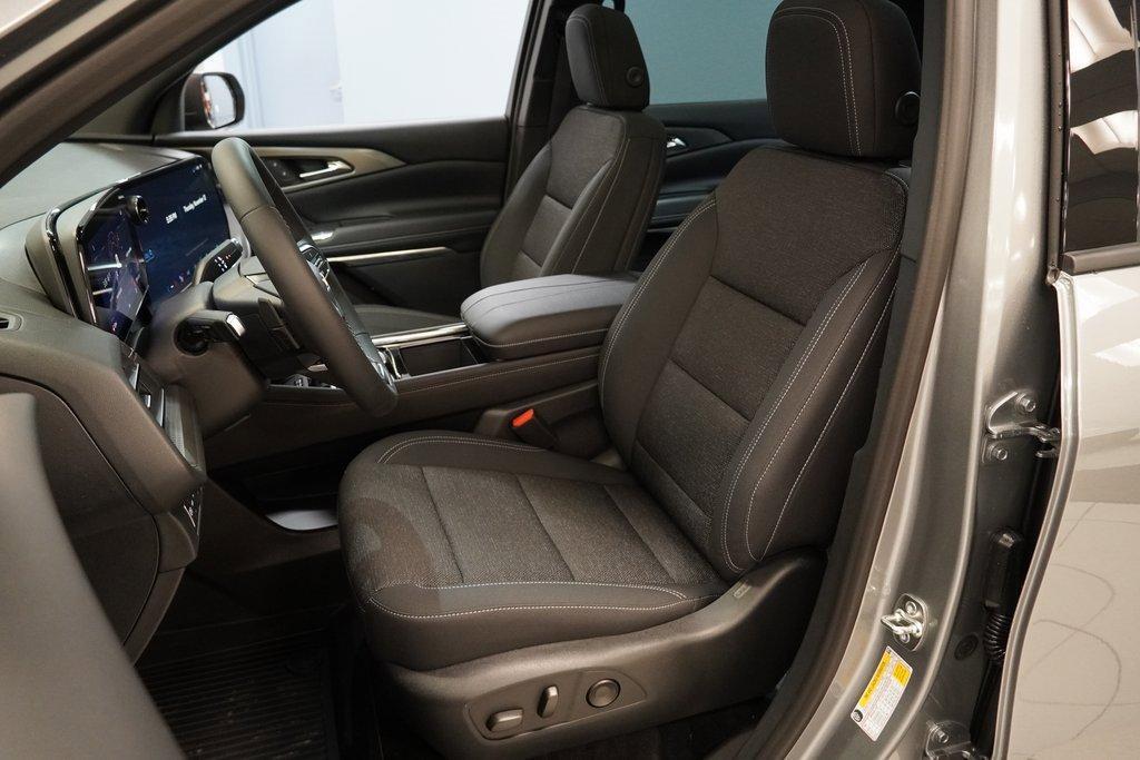 new 2026 Chevrolet Traverse car, priced at $41,845