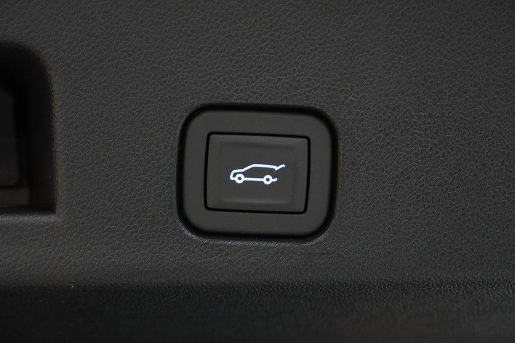 new 2026 Chevrolet Traverse car, priced at $41,845