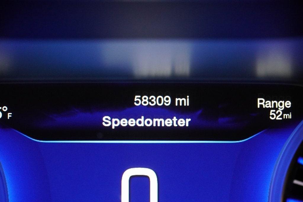 used 2015 Chrysler 200 car, priced at $10,900