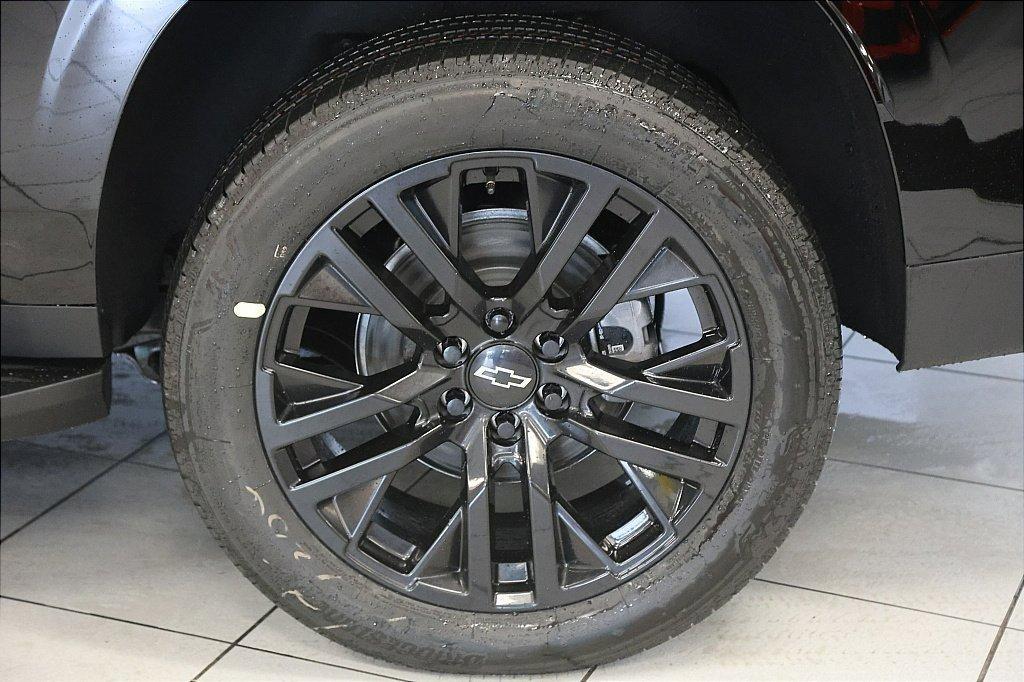 new 2025 Chevrolet Suburban car, priced at $82,499