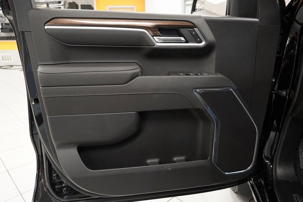 new 2025 Chevrolet Silverado 1500 car, priced at $40,245