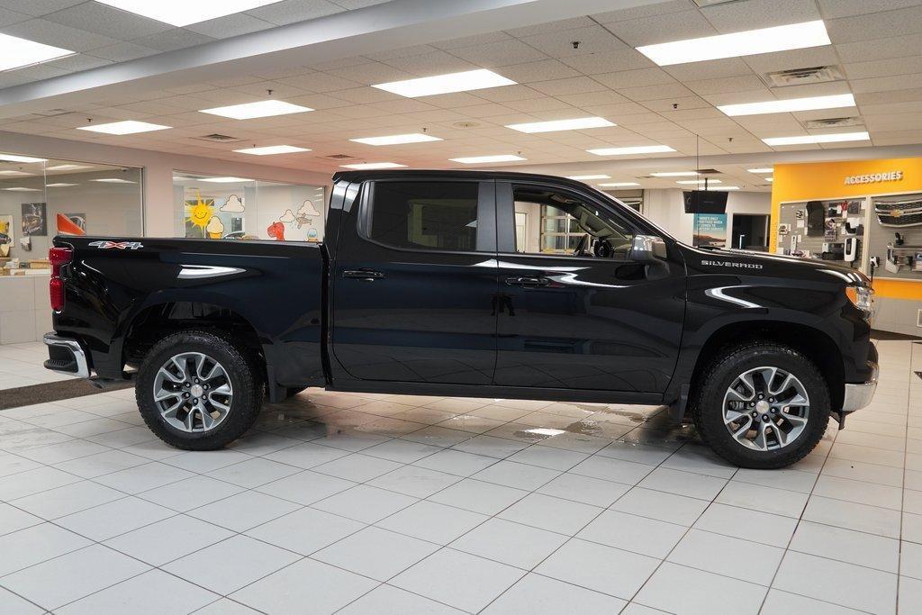 new 2025 Chevrolet Silverado 1500 car, priced at $40,245