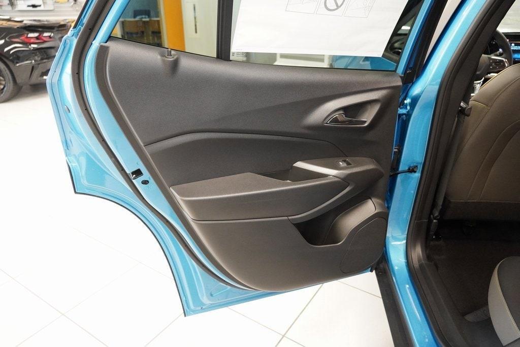 new 2025 Chevrolet Trax car, priced at $23,887
