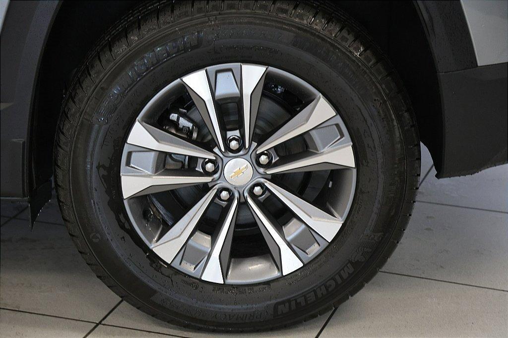 new 2026 Chevrolet Equinox car, priced at $32,409