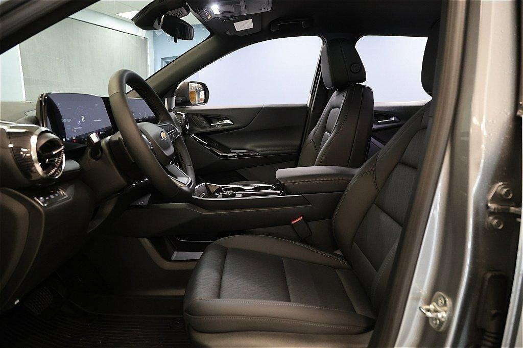 new 2026 Chevrolet Equinox car, priced at $32,409