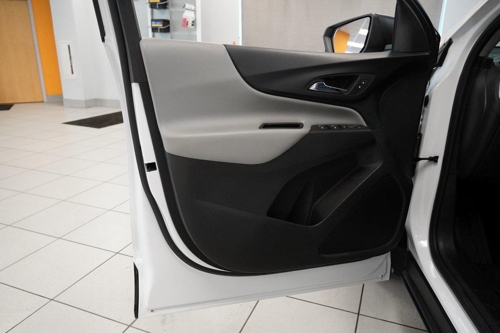 used 2023 Chevrolet Equinox car, priced at $19,888