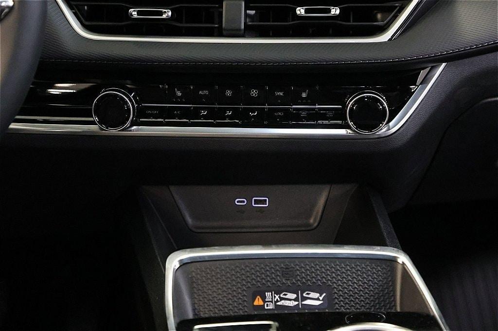 new 2026 Chevrolet Equinox car, priced at $31,359