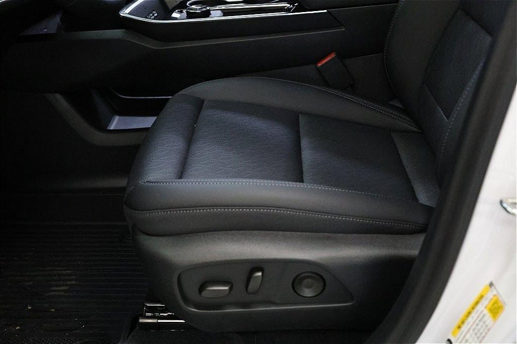 new 2026 Chevrolet Equinox car, priced at $31,359