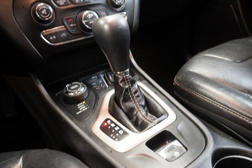 used 2015 Jeep Cherokee car, priced at $9,979