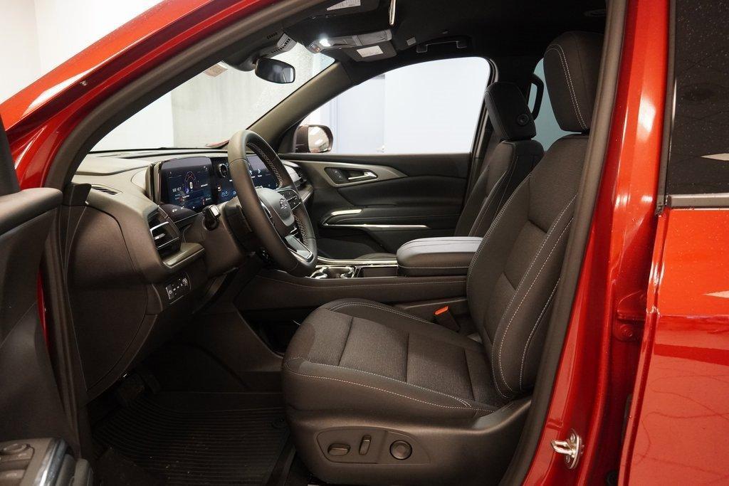 new 2026 Chevrolet Traverse car, priced at $42,900