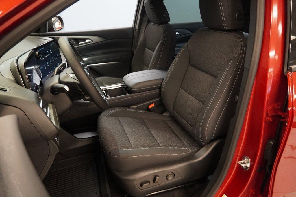 new 2026 Chevrolet Traverse car, priced at $42,900