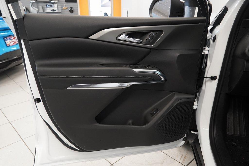 new 2026 Chevrolet Traverse car, priced at $43,539