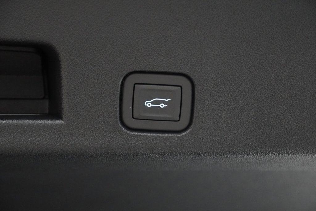 new 2026 Chevrolet Traverse car, priced at $43,539