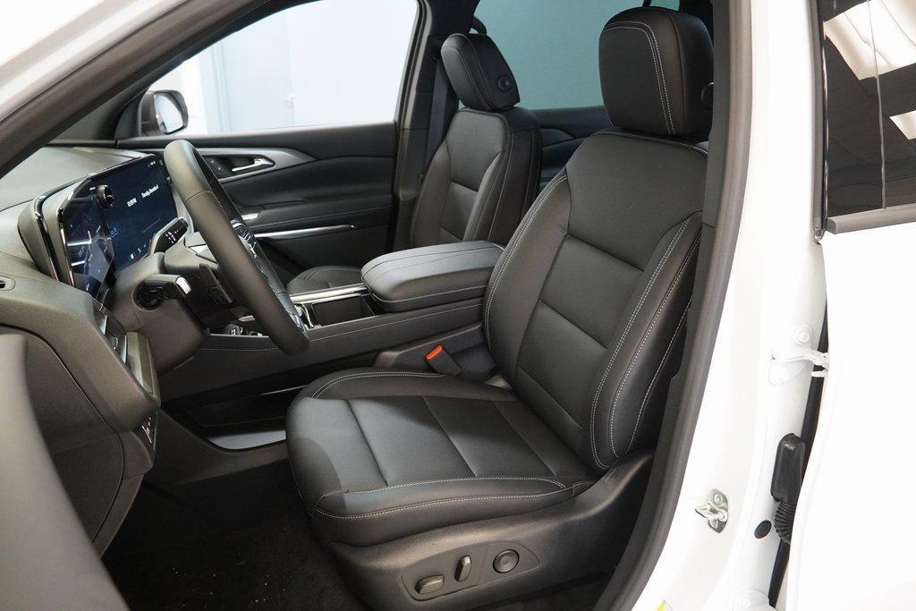 new 2026 Chevrolet Traverse car, priced at $43,539