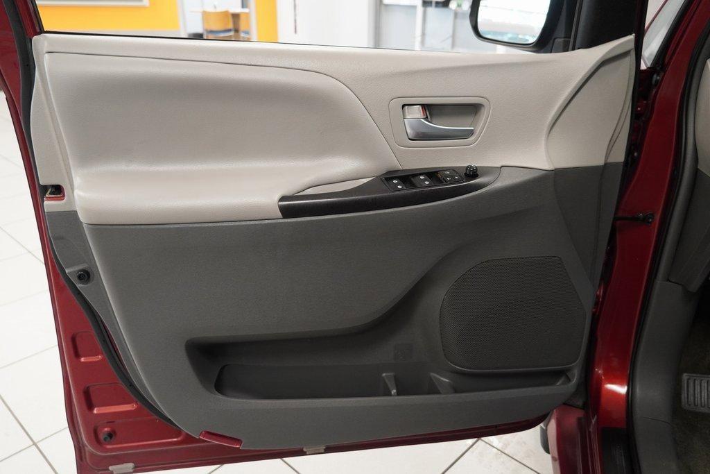 used 2018 Toyota Sienna car, priced at $22,713