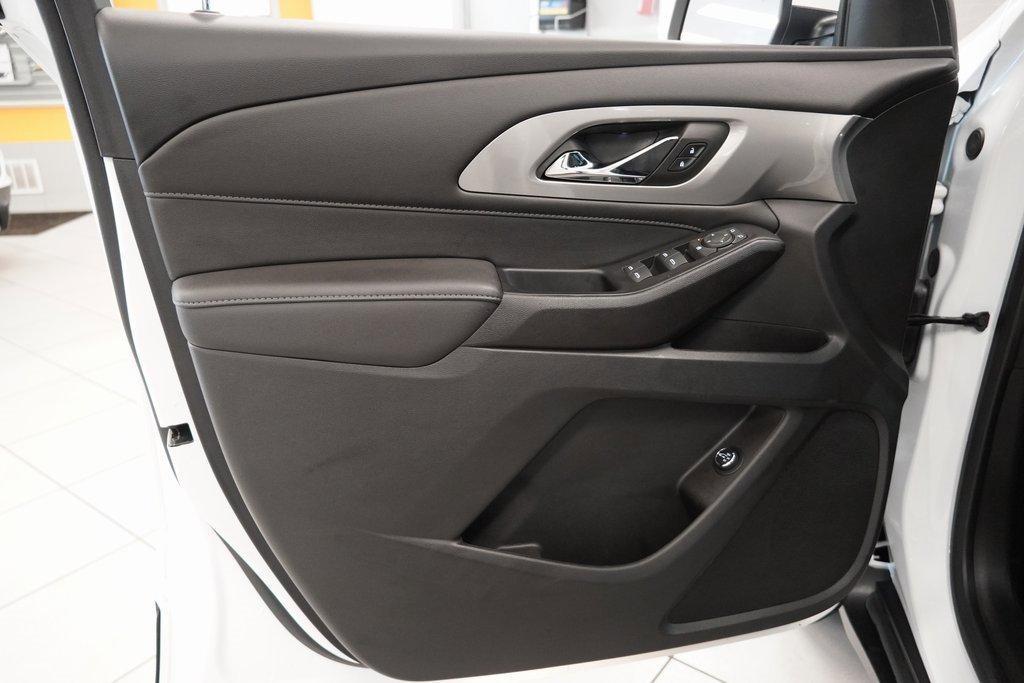 used 2023 Chevrolet Traverse car, priced at $28,768