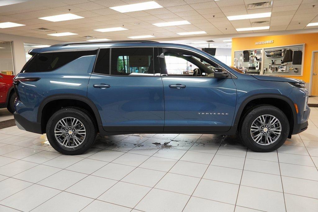 new 2025 Chevrolet Traverse car, priced at $45,060