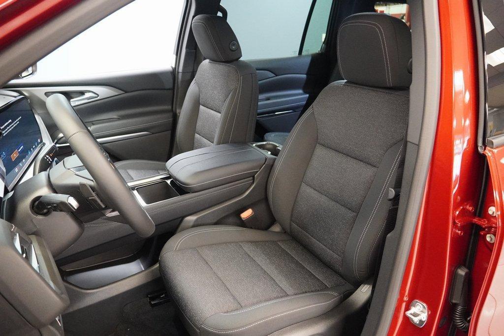 new 2025 Chevrolet Traverse car, priced at $43,499