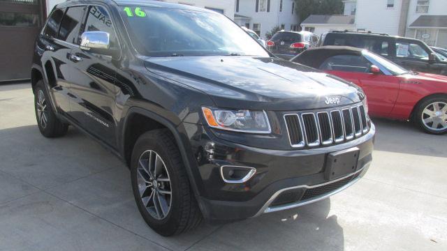 used 2016 Jeep Grand Cherokee car, priced at $15,995