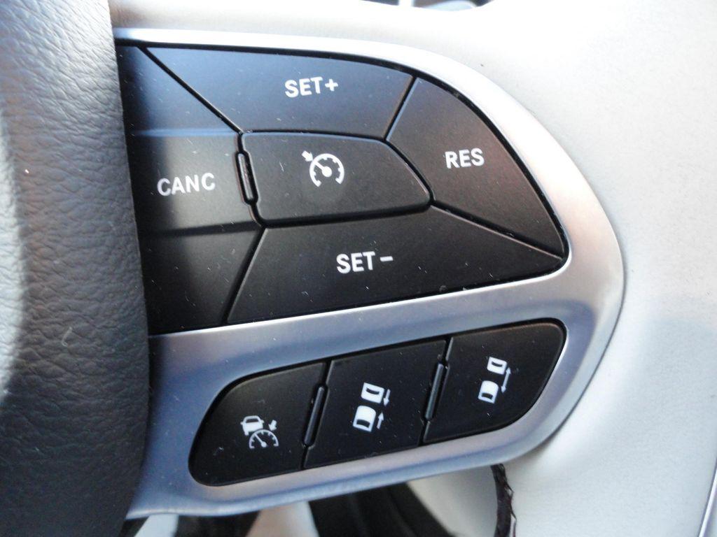 used 2018 Chrysler Pacifica car, priced at $16,995