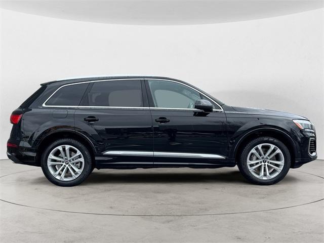 used 2025 Audi Q7 car, priced at $68,995