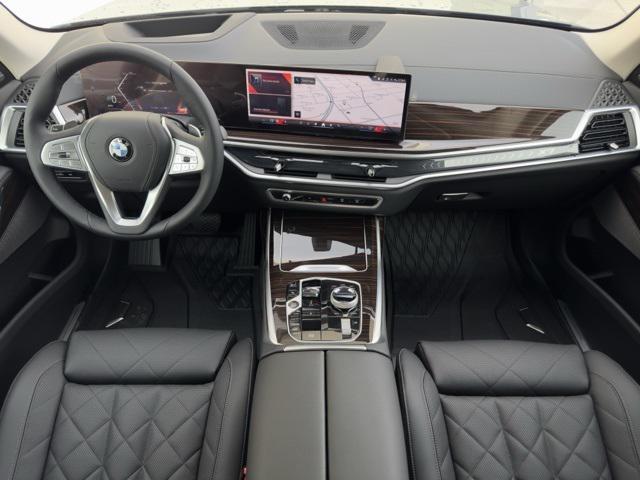 new 2025 BMW X7 car, priced at $93,335