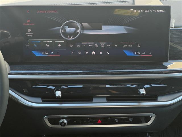 new 2026 BMW X7 car, priced at $126,280