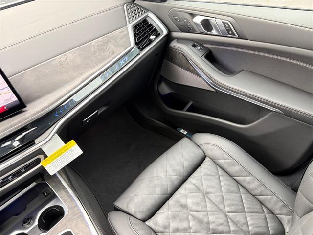 new 2026 BMW X7 car, priced at $102,175