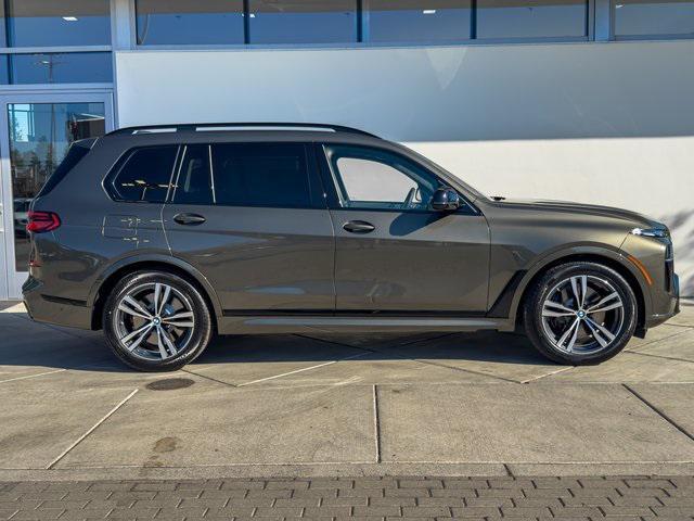 new 2025 BMW X7 car, priced at $127,105