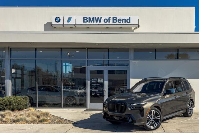 new 2025 BMW X7 car, priced at $127,105