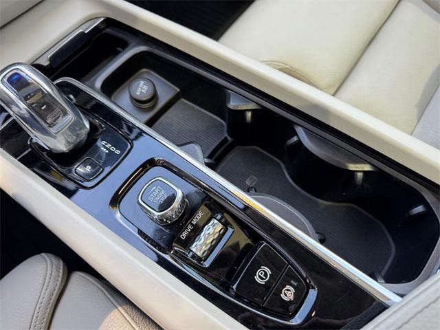 used 2018 Volvo XC60 Recharge Plug-In Hybrid car, priced at $24,995