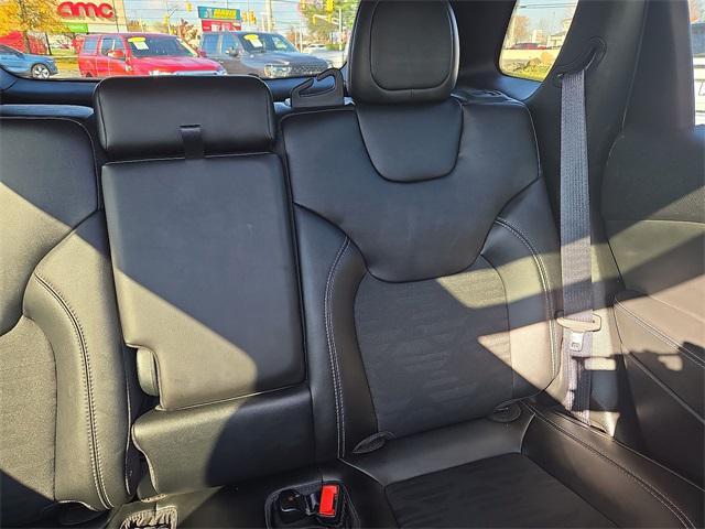 used 2022 Jeep Cherokee car, priced at $24,923