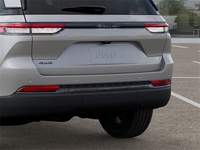 new 2025 Jeep Grand Cherokee car, priced at $48,375