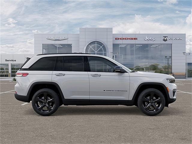new 2025 Jeep Grand Cherokee car, priced at $52,140