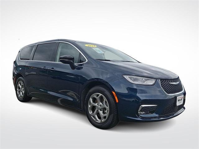 used 2024 Chrysler Pacifica car, priced at $46,500