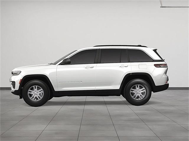 new 2025 Jeep Grand Cherokee car, priced at $42,825