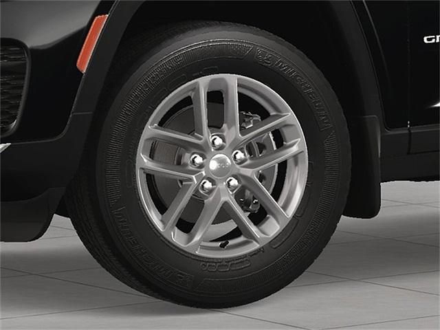 new 2025 Jeep Grand Cherokee car, priced at $44,595