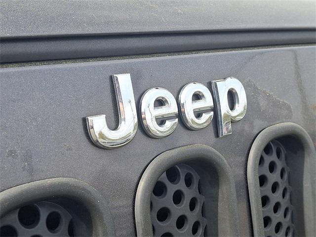 used 2014 Jeep Wrangler Unlimited car, priced at $13,900