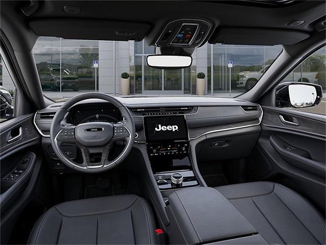 new 2025 Jeep Grand Cherokee car, priced at $50,010