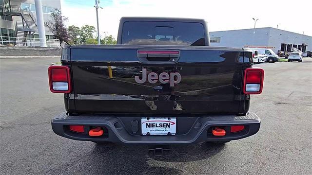 used 2022 Jeep Gladiator car, priced at $37,300