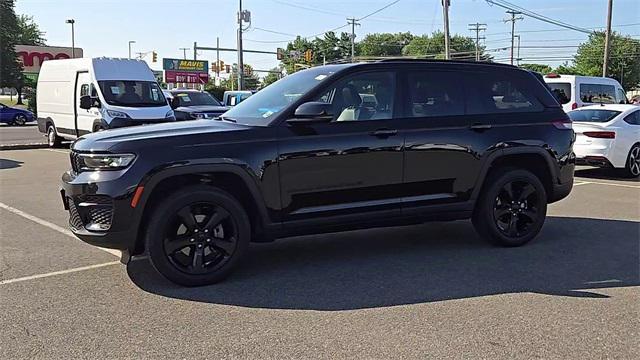 used 2023 Jeep Grand Cherokee car, priced at $34,900