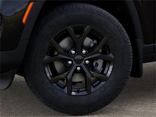 new 2025 Jeep Grand Cherokee car, priced at $47,155