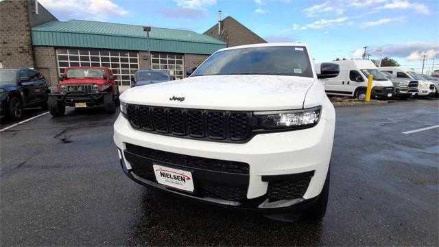 used 2022 Jeep Grand Cherokee L car, priced at $31,995