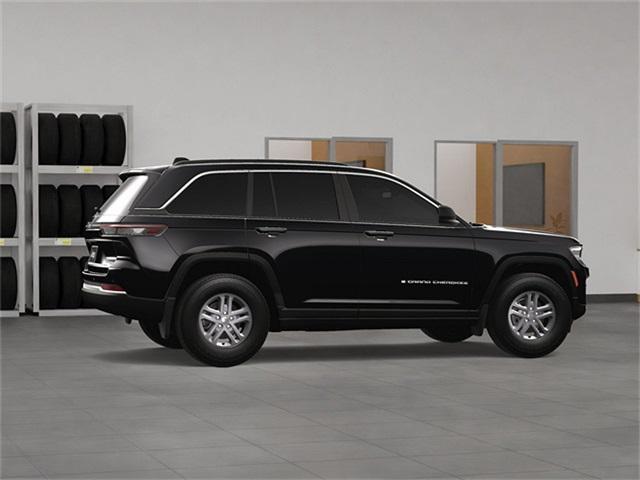 new 2025 Jeep Grand Cherokee car, priced at $45,645