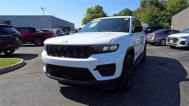 used 2024 Jeep Grand Cherokee car, priced at $37,600