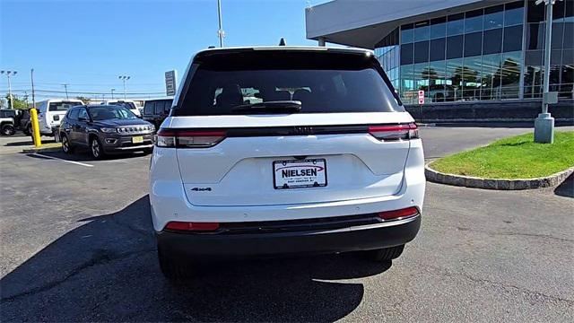 used 2024 Jeep Grand Cherokee car, priced at $37,600