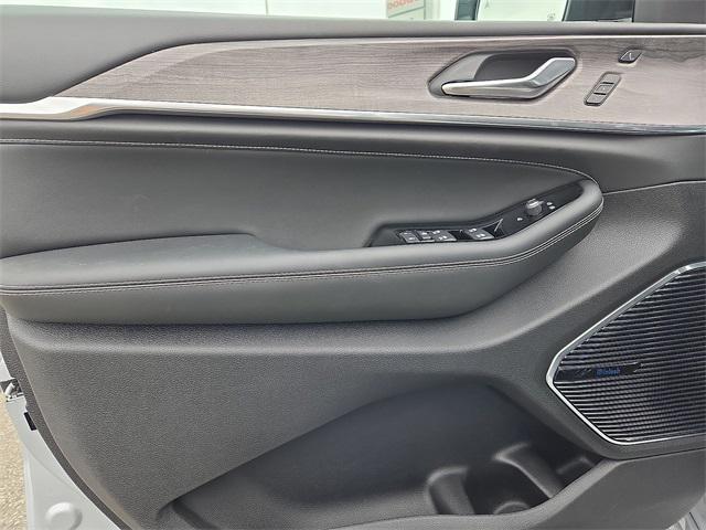 used 2024 Jeep Grand Cherokee car, priced at $51,310